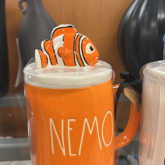 Rae Dunn/Pixar Finding Nemo mug Bundle - Picture 4 of 4